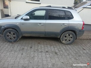 Hyundai Tucson 4x4 uszkodzony 1 własciel