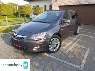 Opel Astra J