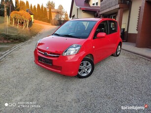 Subaru Justy , Toyota Yaris benzyna 2010r klimatyzacja