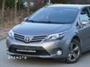 Używany Toyota Avensis 2014