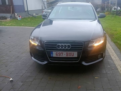 Audi A4 b8.