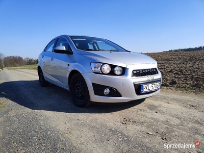 Chevrolet Aveo t300 sedan 1.4 16v