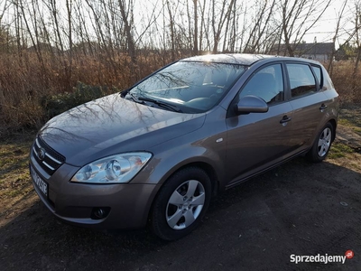 Kia ceed 2009 1.4 benzyna