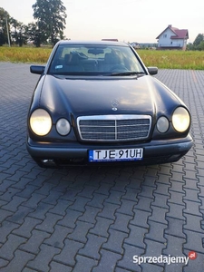 Mercedes W 210