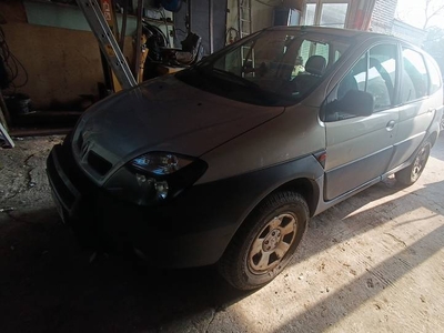 Renault scenic rx4