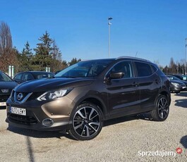 Nissan Qashqai 2018 super stan! Maxymalne wyposażenie! piękny kolor!