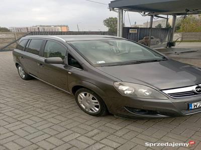 Sprzedam Opel Zafira 1,7