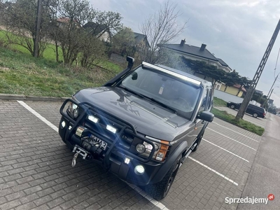 Land Rover Discovery 3 off road