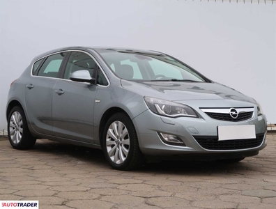 Opel Astra 1.4 138 KM 2011r. (Piaseczno)