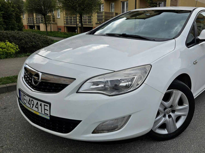 Opel Astra J 2011r 1.7 CDTI 81kw -bdb stan,dobre wyposazenie
