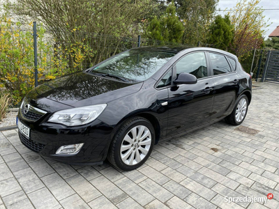 Opel Astra opłacone - zadbane J (2009-2019)