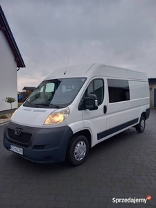 Peugeot Boxer 2.2 brygadówka 7 osób