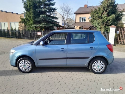 SKODA FABIA 1.4 benzyna 2009 rok oryginalny lakier