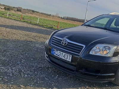 Toyota Avensis 2.0 D4D 116 KM 2005 Rok 180 tys przebiegu