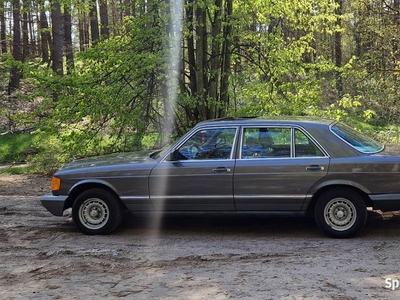 Mercedes w 126 3,8 L SEL