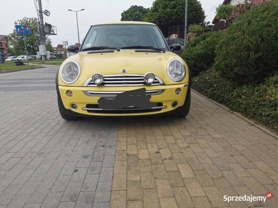 Mini Cooper 1.6 benzyna