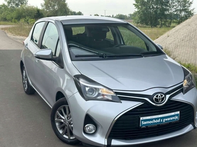 Toyota Yaris III Hatchback 5d Facelifting 1.0 VVT-i 69KM 2015