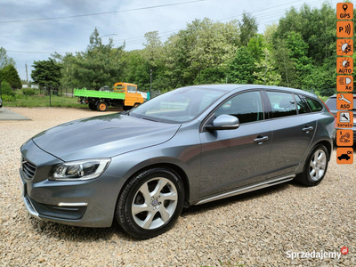 Volvo V60 Niski przebieg, ksenon skrętny,start-stop, I (2010-2018)