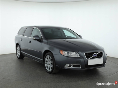 Volvo V70 D5