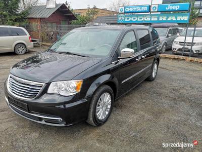 Chrysler Town And Country Limited Blu-ray 7-osobowy
