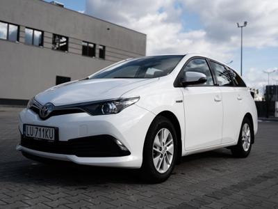 Toyota auris 2017 hybrid 1.8 gwarancja fabryczna !