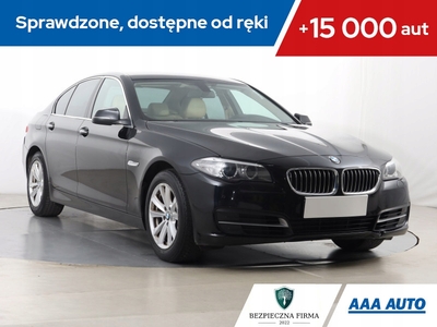 BMW Seria 5 F10-F11 Limuzyna Facelifting 518d 150KM 2015