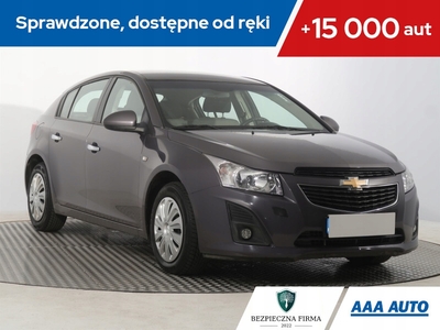 Chevrolet Cruze Hatchback 5d 1.6 16V DOHC 124KM 2012