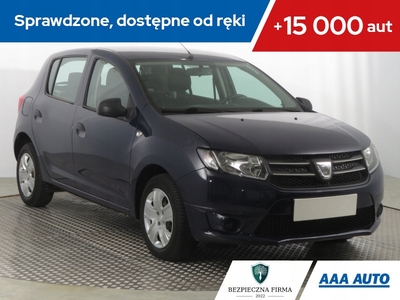 Dacia Logan II Sedan 1.2 16V 75KM 2015