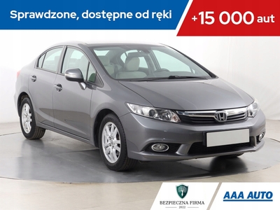 Honda Civic IX Sedan 1.8 i-VTEC 142KM 2013