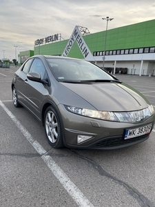 Honda Civic VIII Executive NAVI - eksploatowany od grudnia 2009 r. Salon Polska.