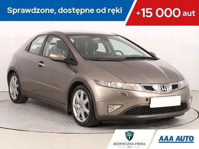 Honda Civic VIII Hatchback 3d 1.8 i-VTEC 140KM 2007