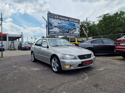 Lexus IS I Sedan 2.0 155KM 2003