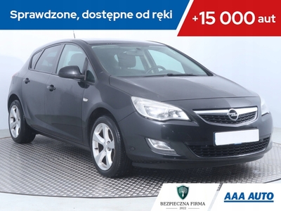 Opel Astra J Hatchback 5d 1.4 Turbo ECOTEC 140KM 2012