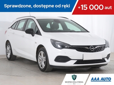 Opel Astra K Sportstourer Facelifting 1.2 Turbo 130KM 2021