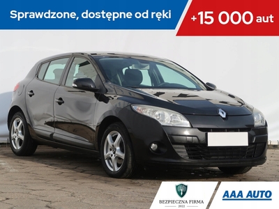 Renault Megane III Hatchback 1.6 16v 100KM 2009