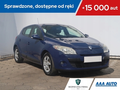 Renault Megane III Hatchback 1.6 16v 100KM 2009