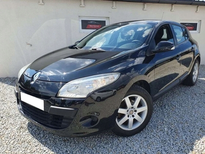 Renault Megane III Hatchback 1.6 16v 100KM 2010