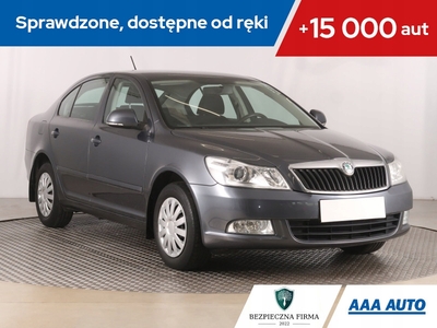 Skoda Octavia II Hatchback Facelifting 1.2 TSI 105KM 2011