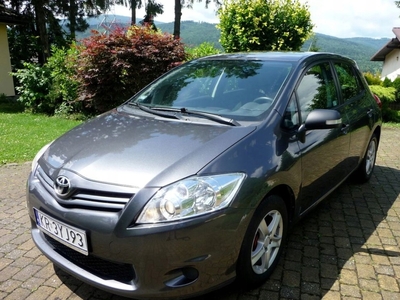 Toyota Auris I Hatchback 5d Facelifting 1.4 D-4D 90KM 2011