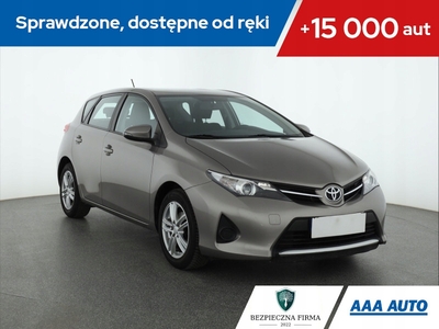 Toyota Auris II Hatchback 5d Dual VVT-i 100 99KM 2014