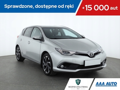 Toyota Auris II Hatchback 5d Facelifting 1.6 Valvematic 132KM 2015