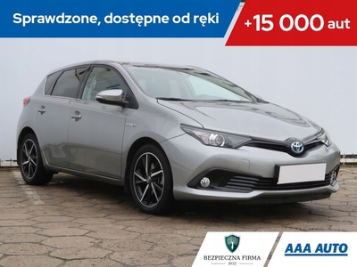 Toyota Auris II Hatchback 5d Facelifting 1.8 Hybrid 136KM 2017