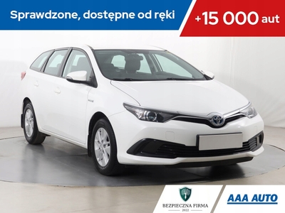 Toyota Auris II Touring Sports Facelifting 1.8 Hybrid 136KM 2018