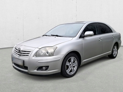 Toyota Avensis II Hatchback 2.0 D-4D 116KM 2007