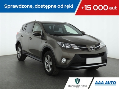 Toyota RAV4 IV MPV D-4D 125 124KM 2015