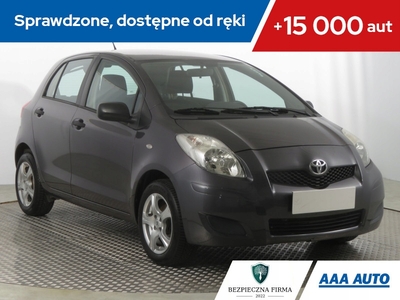 Toyota Yaris II Hatchback 5d 1.33 Dual VVT-i 101KM 2010