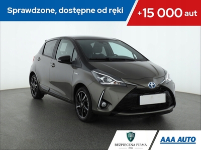 Toyota Yaris III Hatchback 5d Facelifting 2017 1.5 Hybrid 100KM 2018