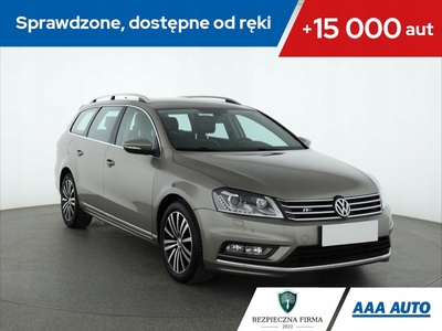 Volkswagen Passat B7 Variant 2.0 TDI CR BlueMotion 177KM 2014