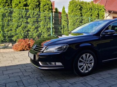 Volkswagen Passat B7 Variant 2.0 TDI CR DPF BlueMotion 140KM 2011