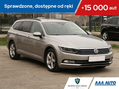 Volkswagen Passat B8 Variant 1.8 TSI BlueMotion Technology 180KM 2015